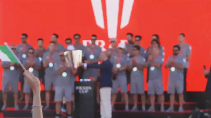 Luna Rossa received the PRADA CUP trophy from COR