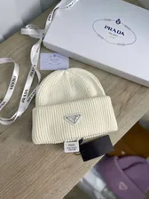 Шапка Prada LUX-77425