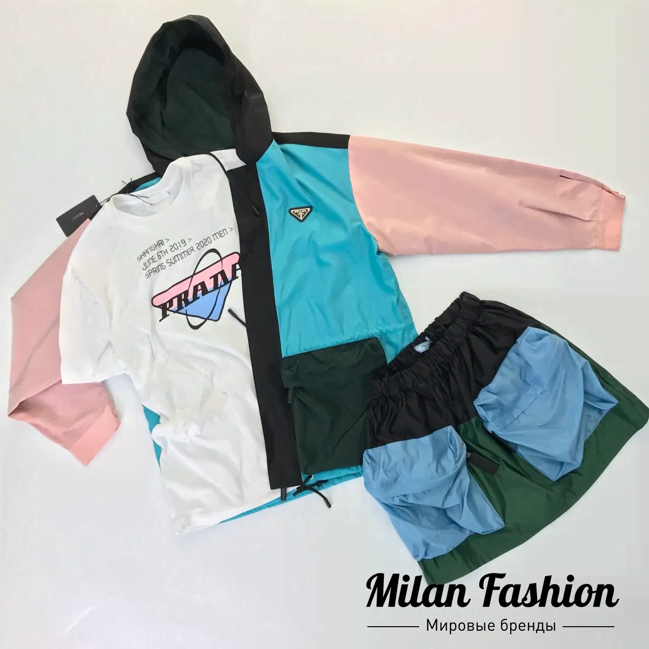 Шорты Prada V2369-0