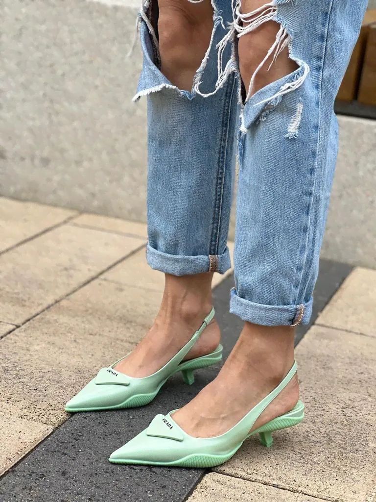 Туфли лодочки ментолового цвета Prada (Прада)-0