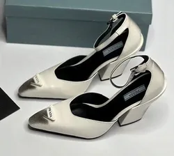 Женские белые кожаные туфли Prada