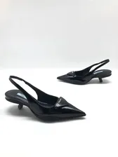 Женские туфли-лодочки Prada черные кожаные