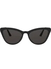 Prada Eyewear солнцезащитные очки в оправе 'кошачий глаз'PR01VS1AB5S0