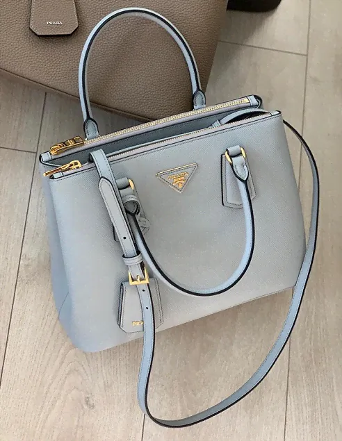 Женская сумка Prada Galleria кожаная голубая-0