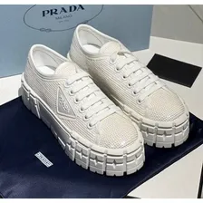 Женские кеды Prada белые